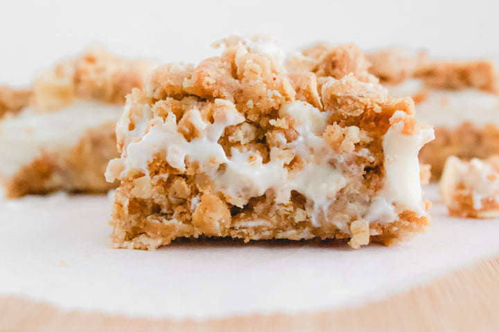 Oatmeal Cookie Cheesecake Bars